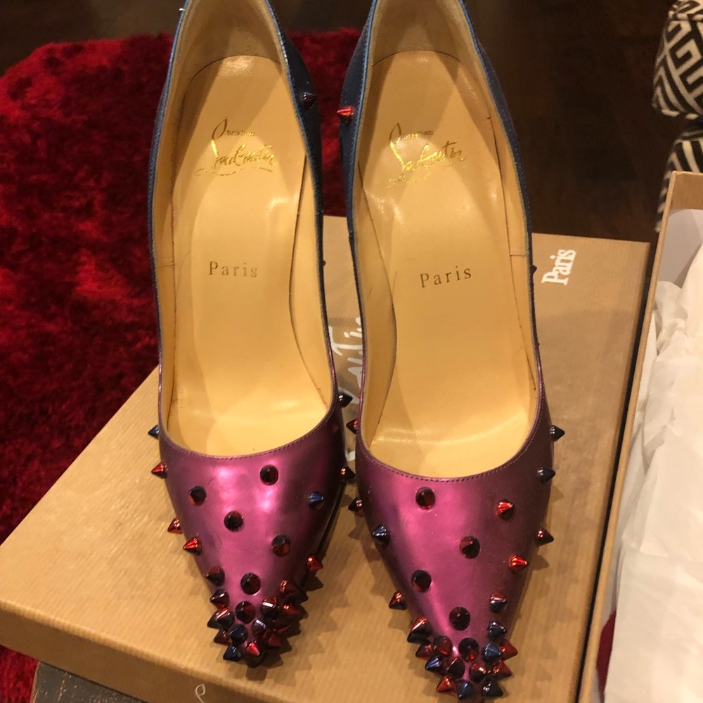 Christian Louboutin 36.5 Degraspike Patent Scarabe